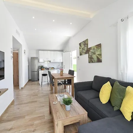 Villa Ingles Stunning Tranquil Retreat Wonderful Property With A Private Pool Shared Pool Terrace With Dining Seating Area Proximity To, Villa *