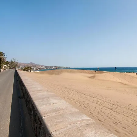 Villa Ingles Stunning Tranquil Retreat Wonderful Property With A Private Pool Shared Pool Terrace With Dining Seating Area Proximity To, Las Palmas de Gran Canaria